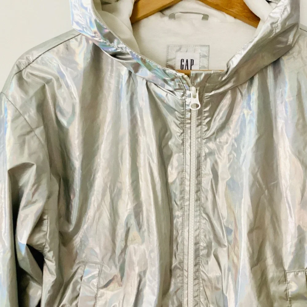 GAP girls silver windbreaker jacket Size L 10-11 Holographic hooded lightweight - Picture 5 of 12